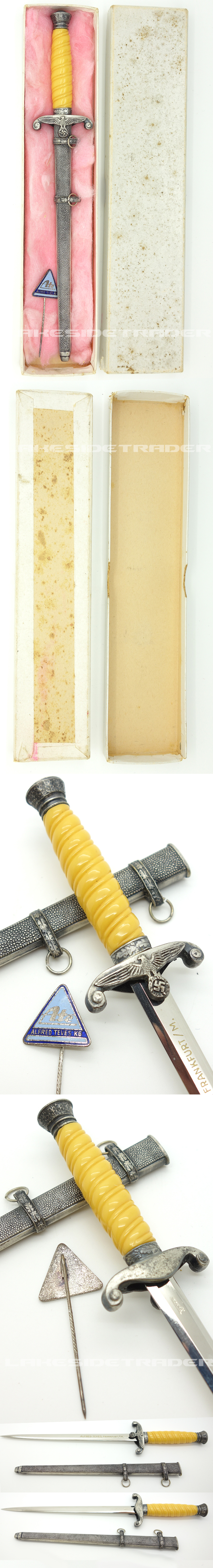 Boxed Presented Miniature Army dagger 