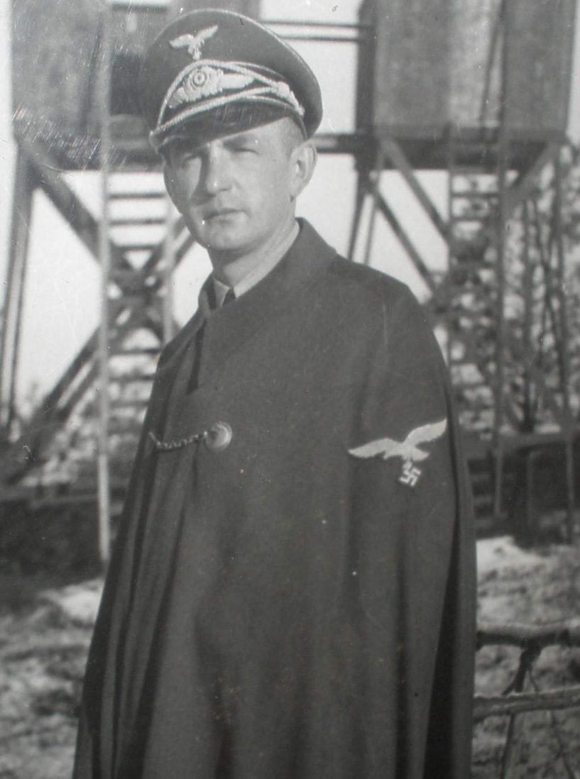 Luftwaffe Officer Cape Eagle
