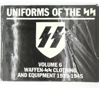 3 Volumes Uniforms of the SS