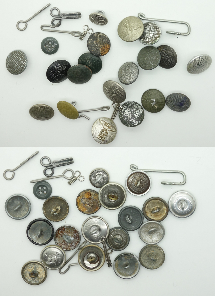 Button Lot