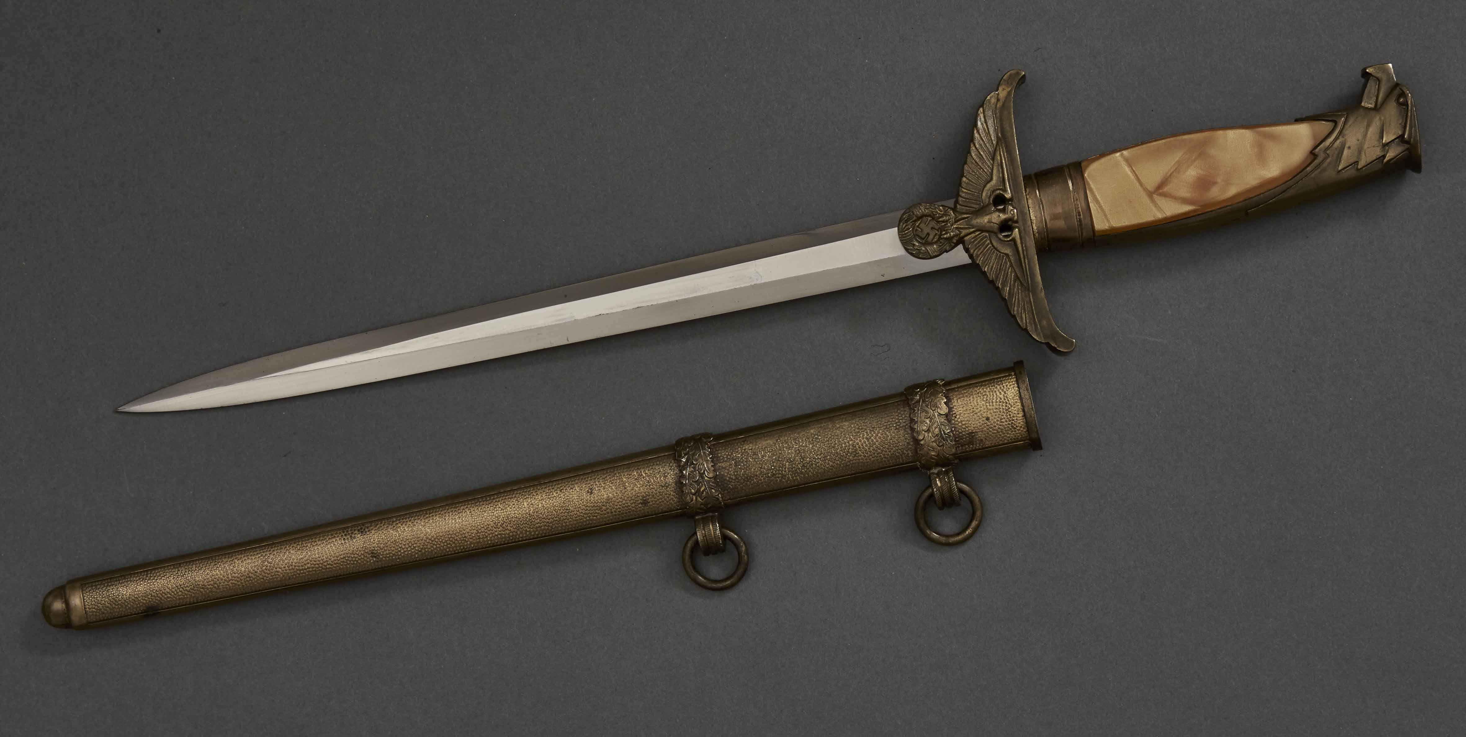 Eastern Territory Gold Government Official Dagger 