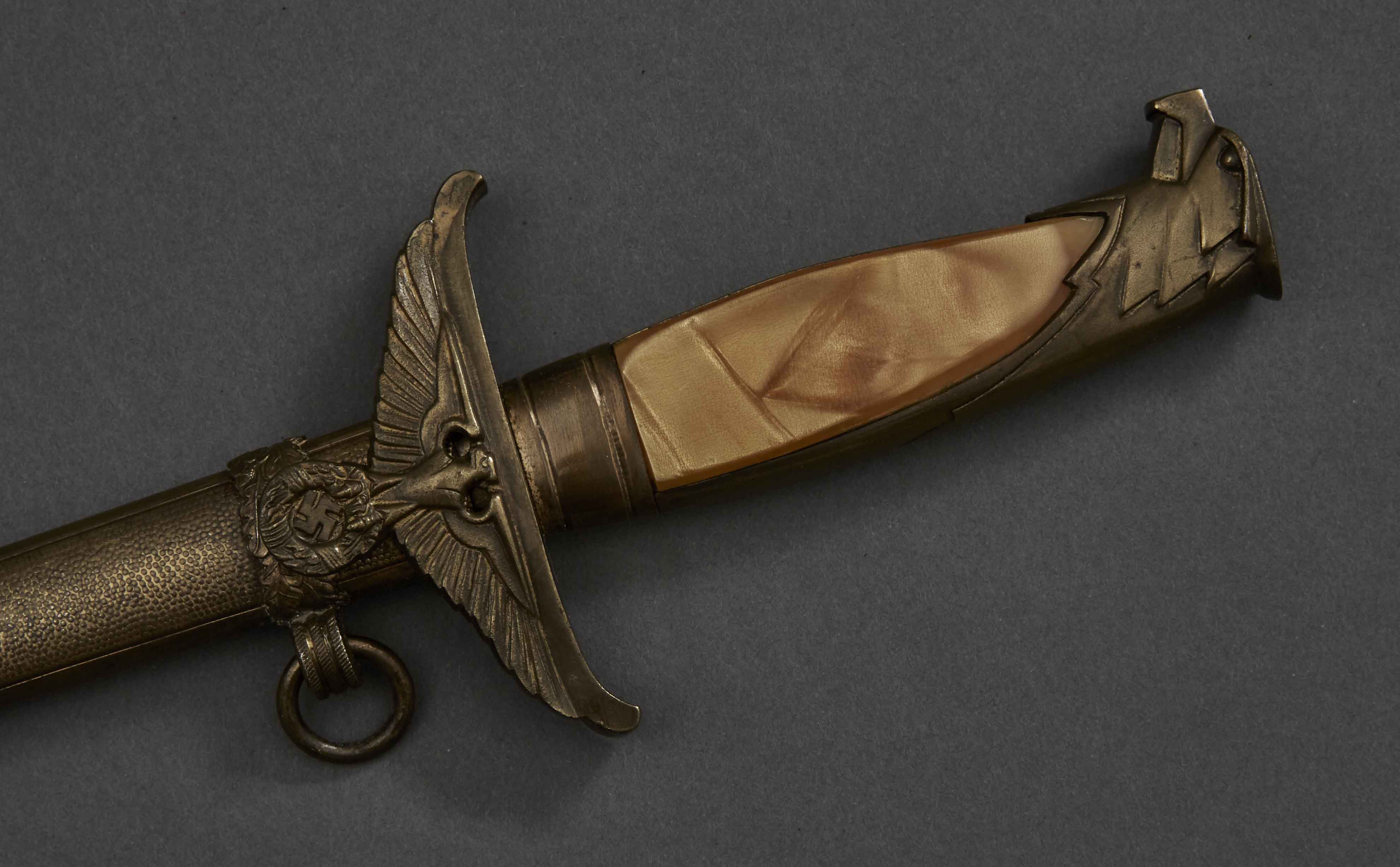 Eastern Territory Gold Government Official Dagger 