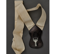 Officer Over the Shoulder Sword Hanger in Black