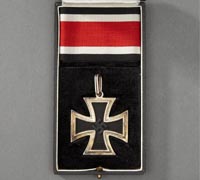 Cased “Lazy 2” Knights Cross of the Iron Cross by C.E. Juncker