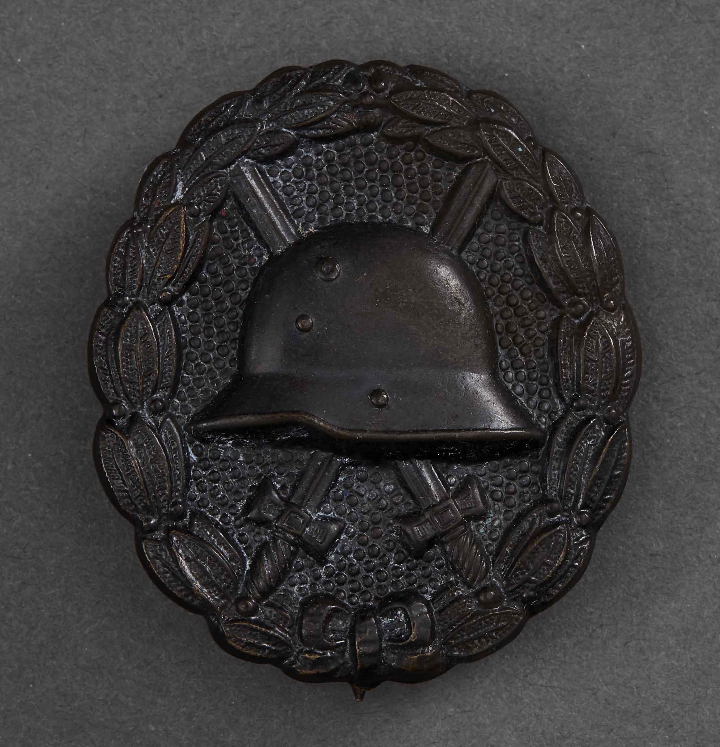 Imperial Wound Badge in Black