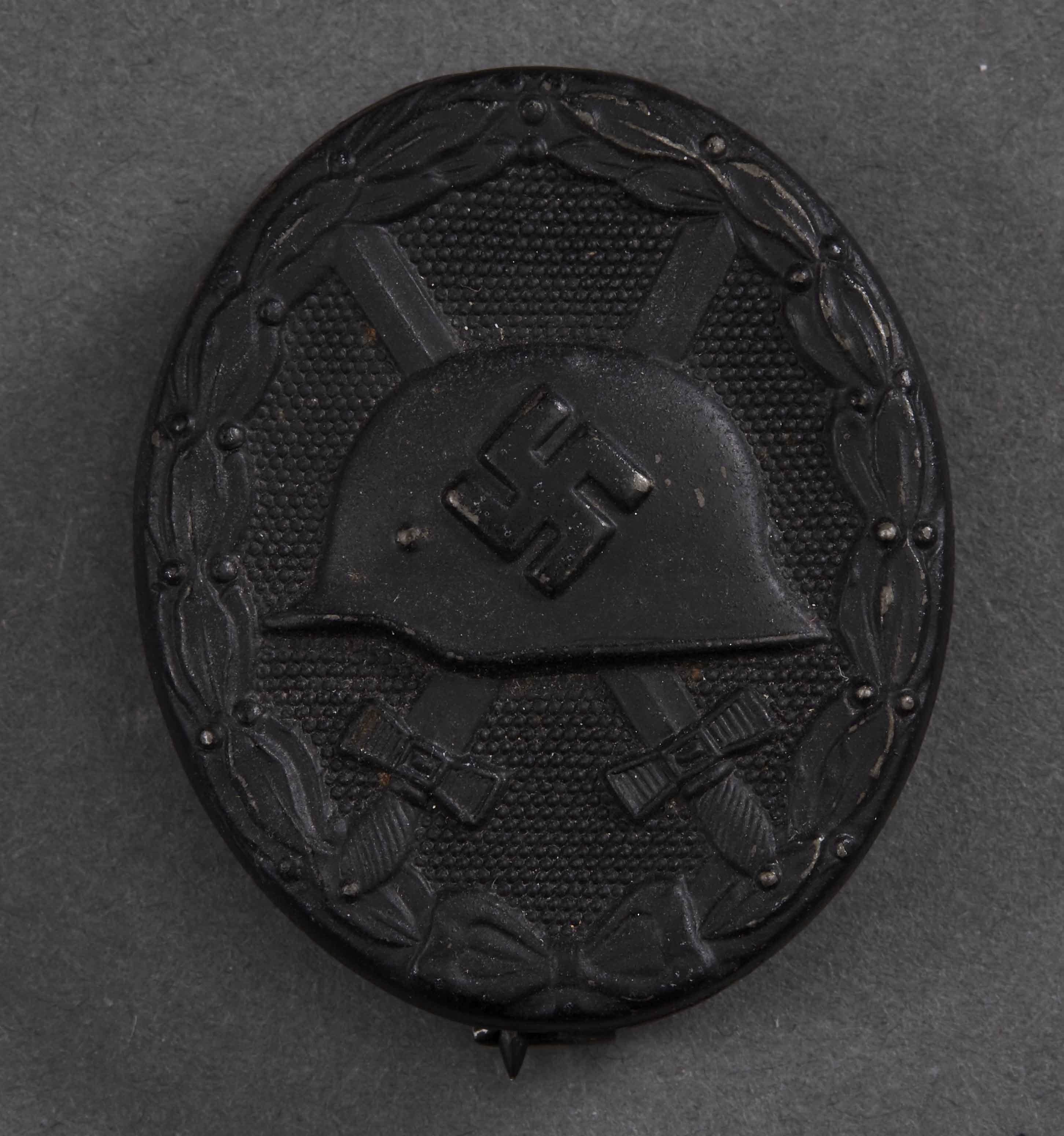 Black Wound Badge by 65 | Lakesidetrader