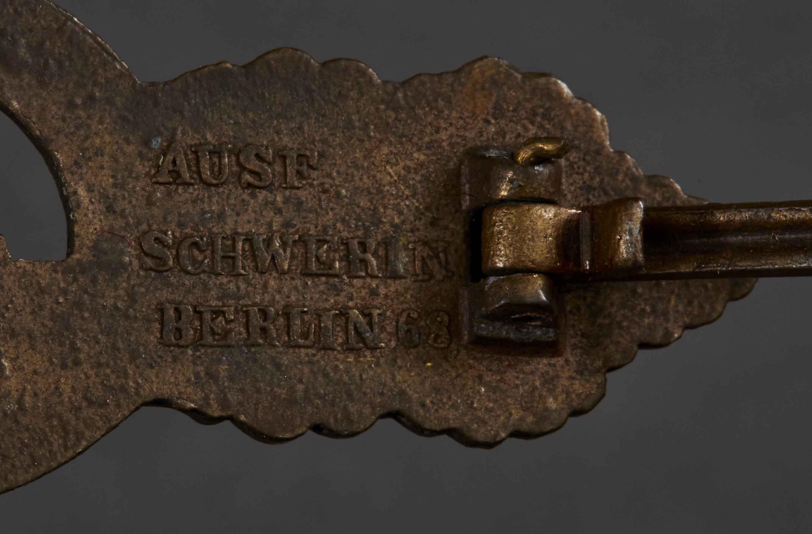 Submarine Clasp; Bronze 