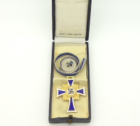 Cased Mothers Cross in Gold by Ziemer & Sohne 