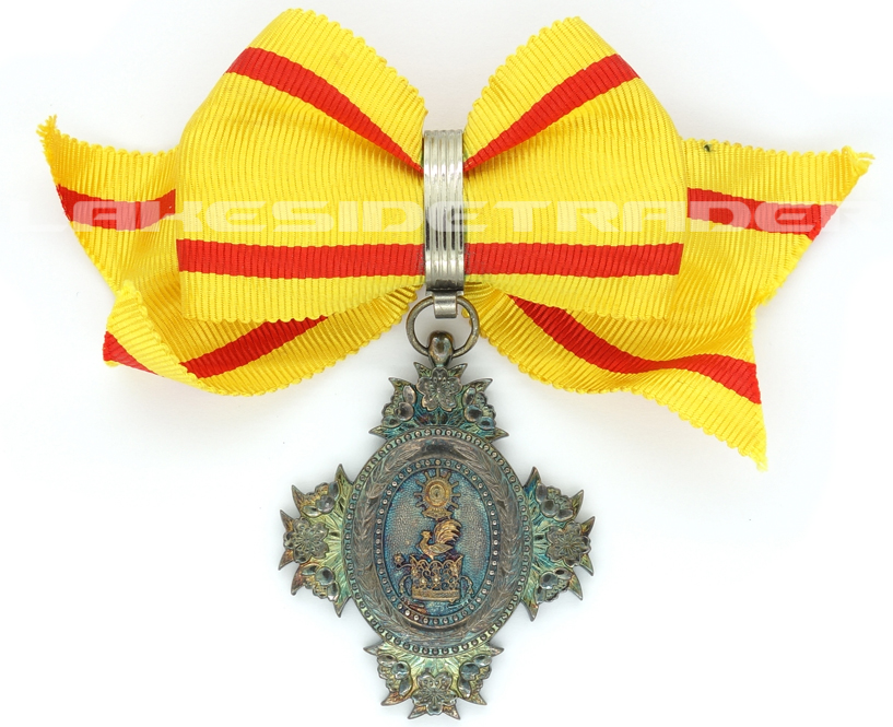 Japan - Cased Order of the Precious Crown VII Class