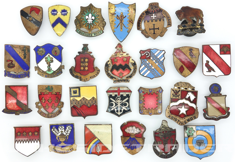 U.S. WWII - 26pc Distinctive Unit Insignia Group