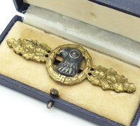 Cased Luftwaffe Reconnaissance Clasp in Gold by Juncker
