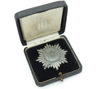Cased - Gold 1st Class Eastern Peoples Badge by 100