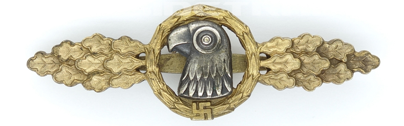 Luftwaffe Reconnaissance Clasp in Gold by Juncker