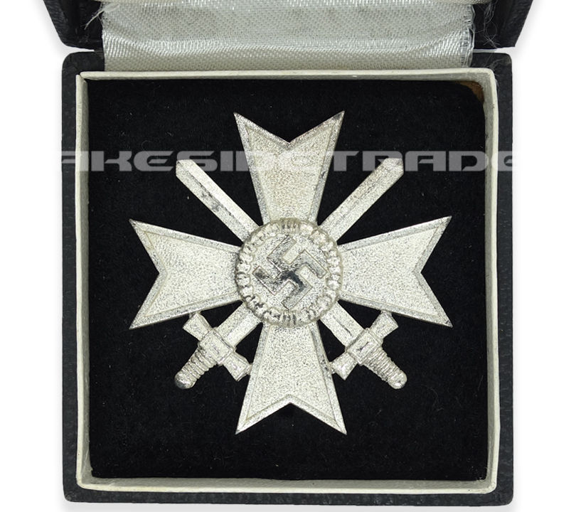 Cased 1st Class War Merit Cross with Swords by 1