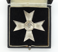 Cased 1st Class War Merit Cross with Swords by 15