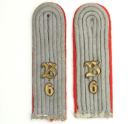 Artillery Leutnant's Shoulder Boards