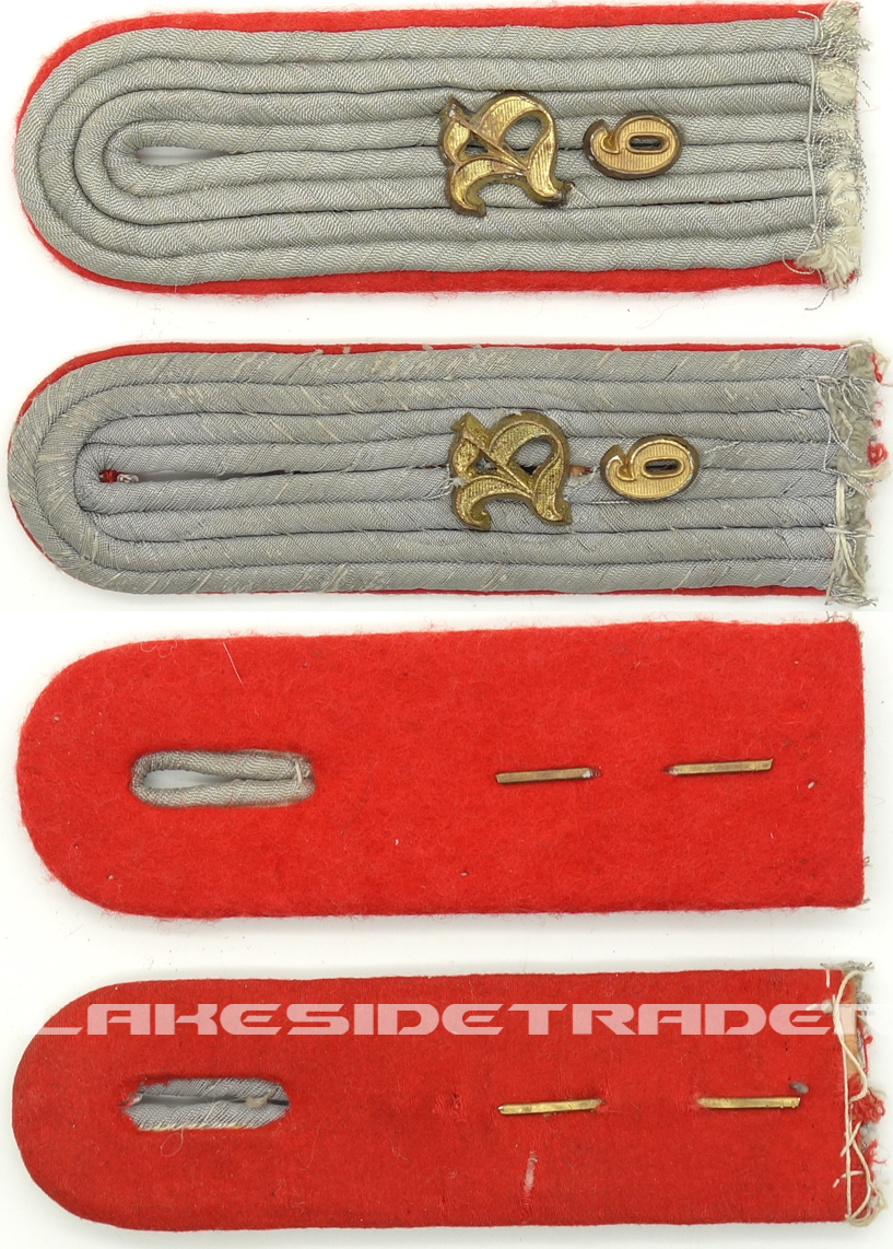 Artillery Leutnant's Shoulder Boards