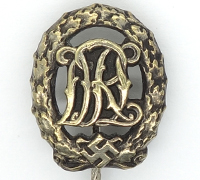 DRL Sports Badge Stickpin