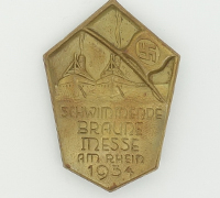 Schwimmende Braune Messe am Rhein 1934